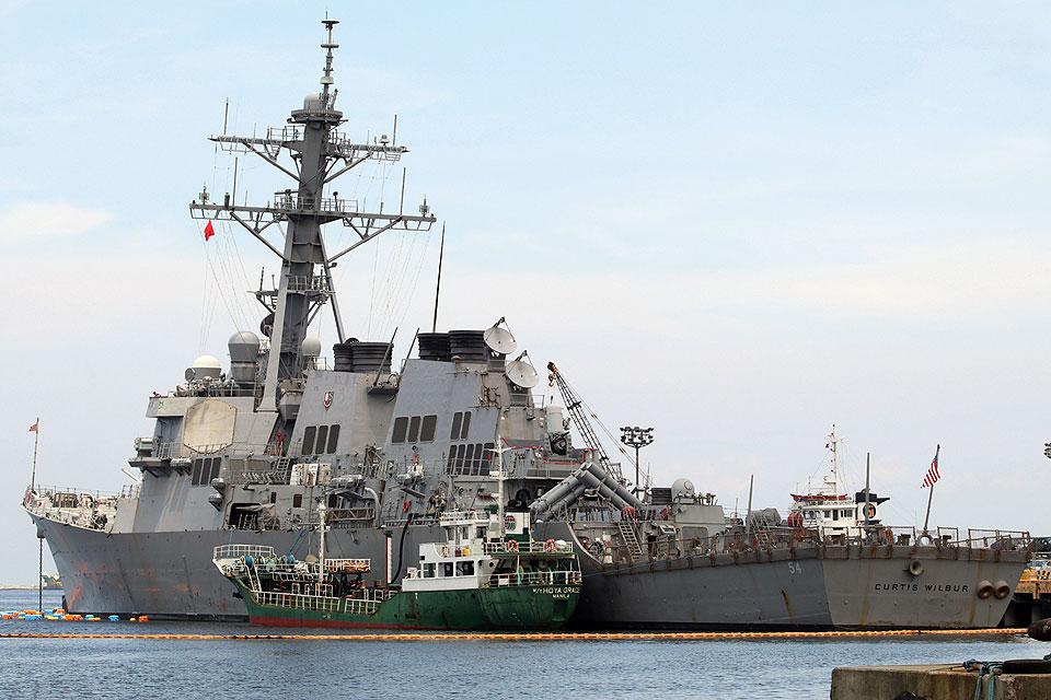 US warship transits Taiwan Strait a week after large Chinese air incursion