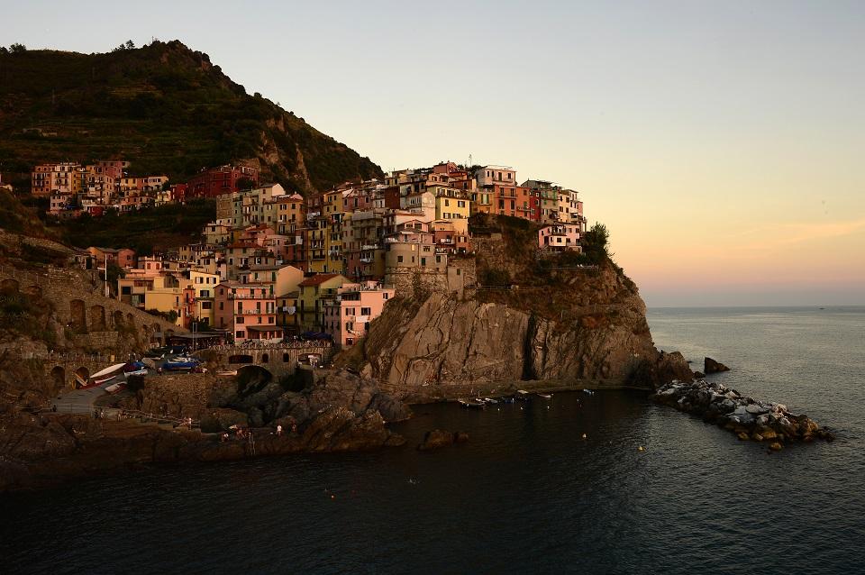 Italy’s tourist jewel, Cinque Terre, feels strain of fame | GMA News Online