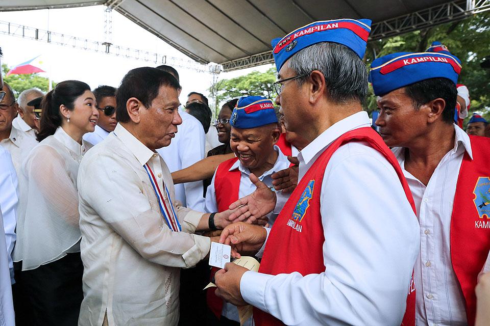 Duterte at National Heroes' Day rites | Photos | GMA News Online