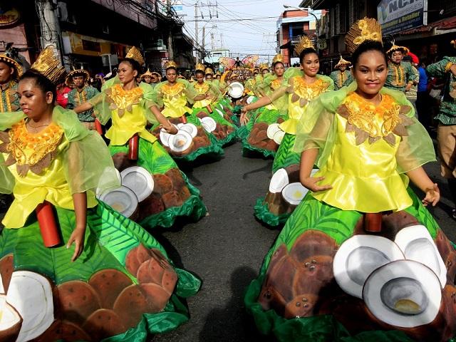 Niyogyugan Festival celebrates Quezon’s rich coconut bounty | GMA News ...