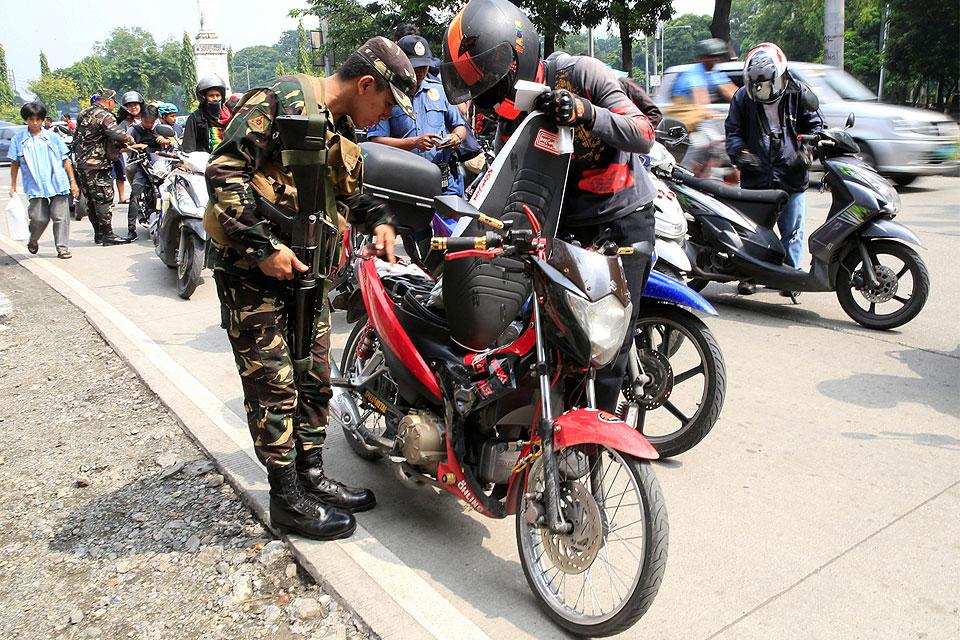 pnp checkpoint motorcycle