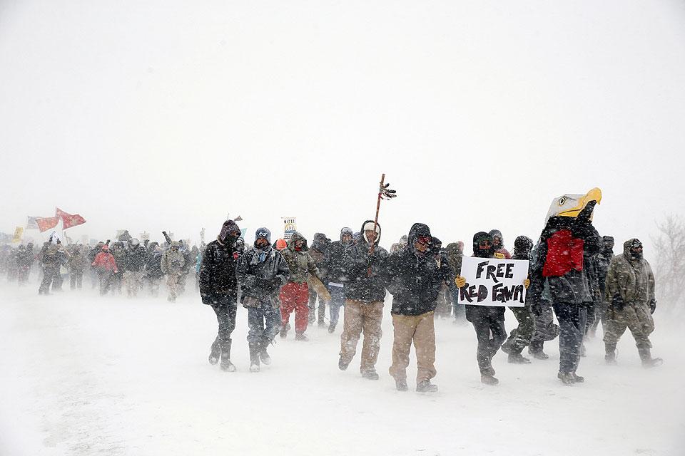Only the hardiest remain at DAPL protest camp in Dakota | GMA News Online