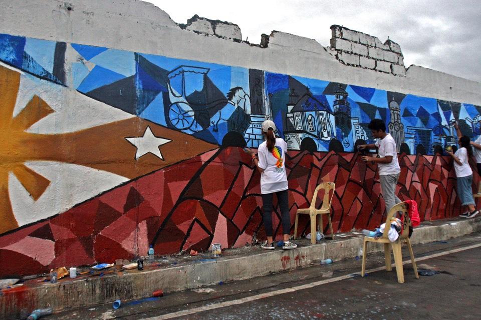Students’ murals brighten Manila North Cemetery GMA News Online