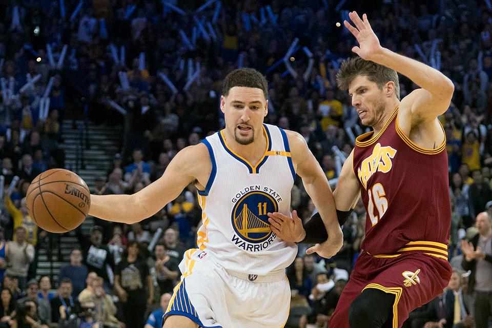 Warriors end Cavs’ hex with blowout win GMA News Online