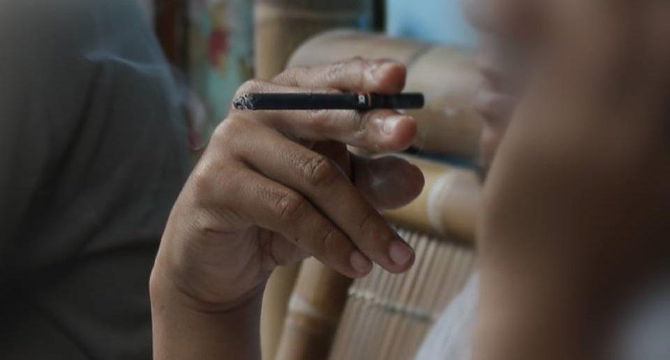 Hawaii considers raising legal smoking age to 100