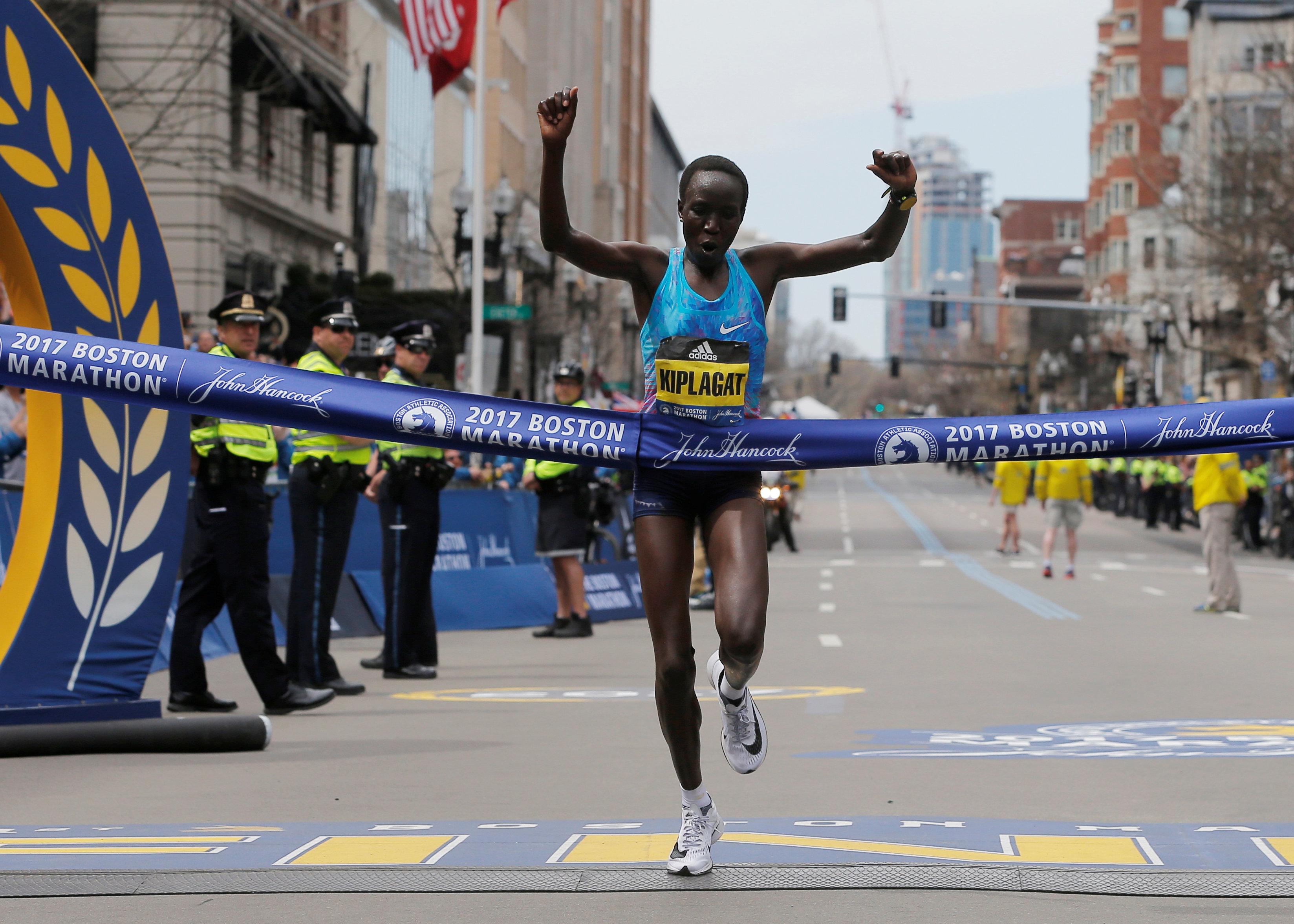 Boston Marathon to cap entrants at 20,000 amid COVID19 GMA News Online
