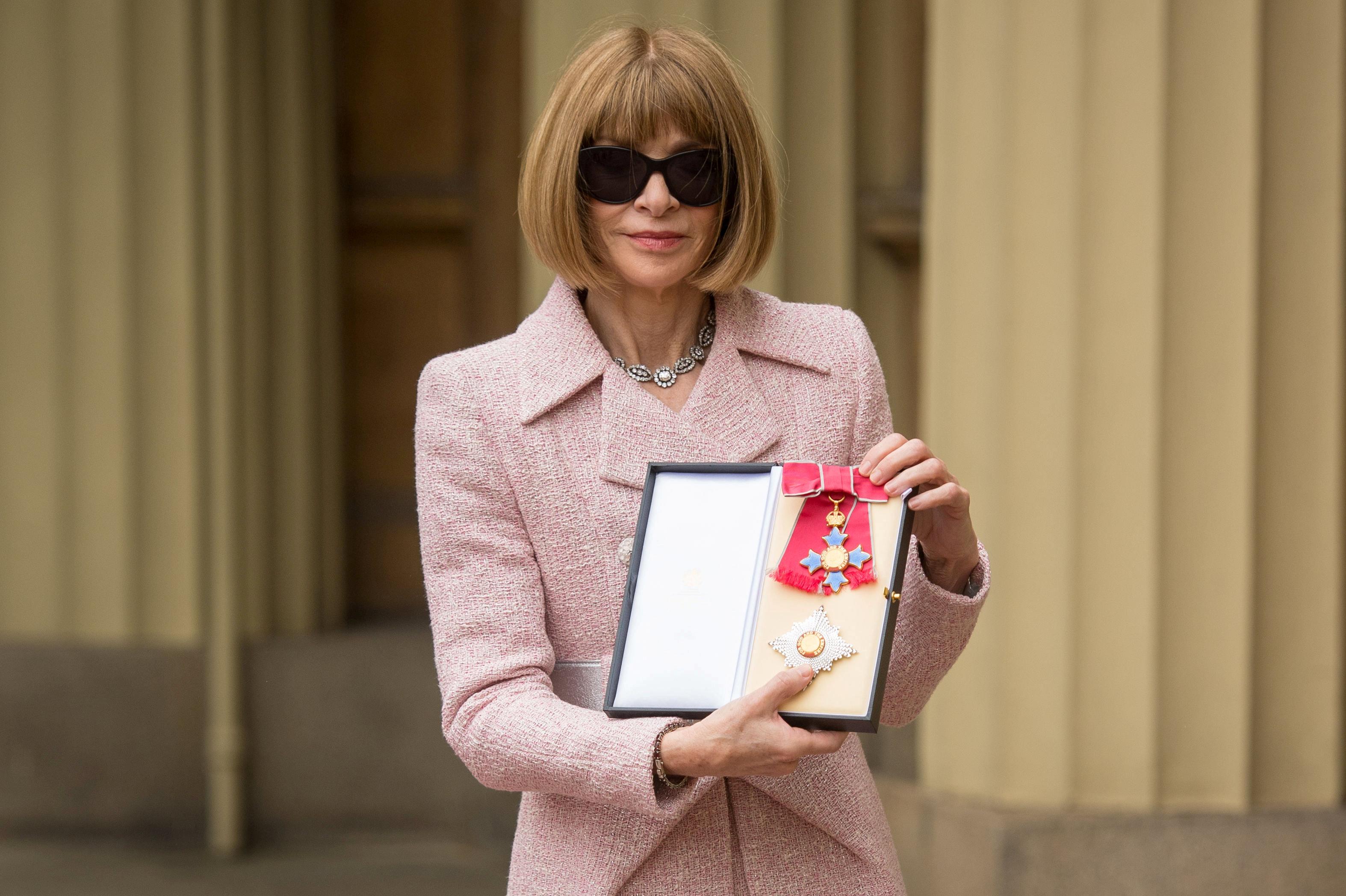 Conde Nast says Anna Wintour not leaving Vogue.