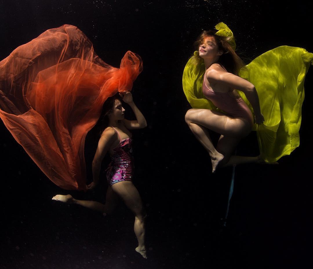 IN PHOTOS: Solenn Heussaff and Rhian Ramos pose sexy in an underwater fashi...