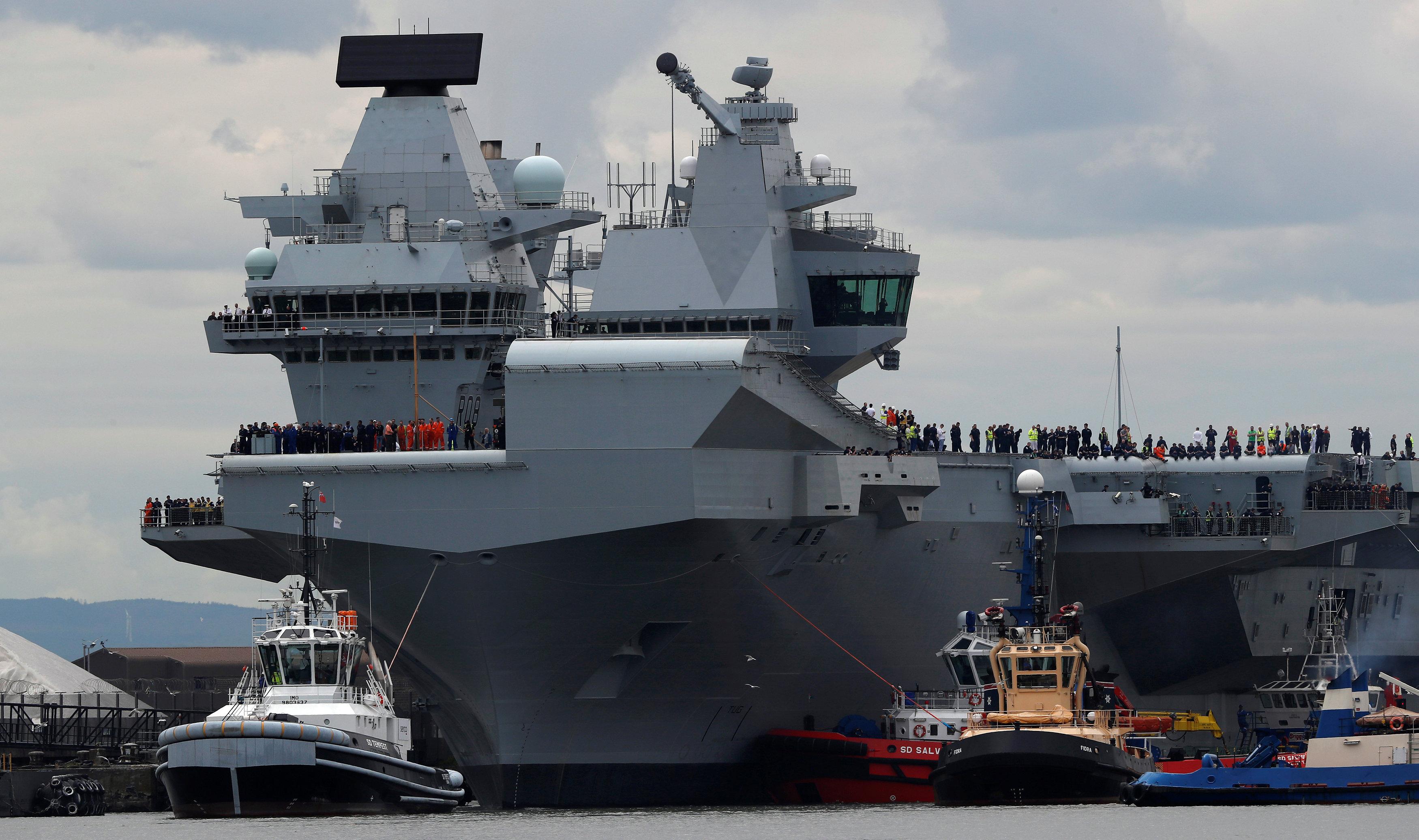 UK's biggest warship HMS Queen Elizabeth sets sail on maiden voyage ...