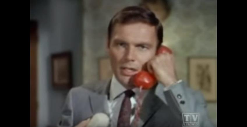 Hilarious scene of Batman 'talking' to Bruce Wayne shows why Adam West was  so great | GMA News Online