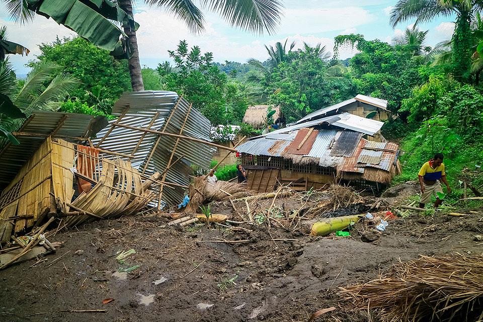 Landslide Destroys 2 Homes In South Cotabato Village 