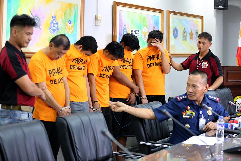 PNP nabs 5 suspected members of kidnap-for-ransom group | Photos | GMA News  Online