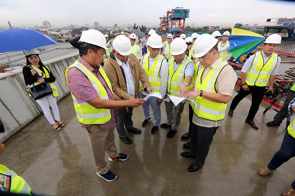 DPWH, DOTr launches NLEX harbor link | Photos | GMA News Online