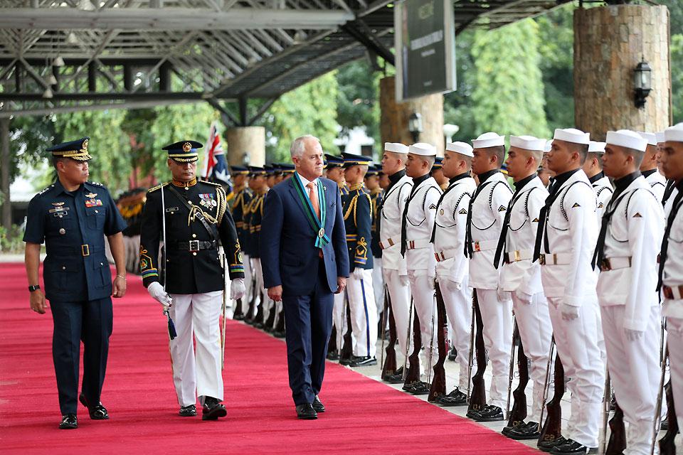 Australian PM Visits Camp Aguinaldo, Meets With PHL Military, Defense ...