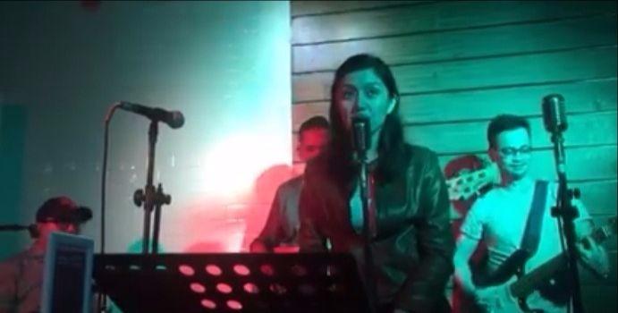 GMA’s reporter Mav Gonzales sings with band on stage | GMA News Online