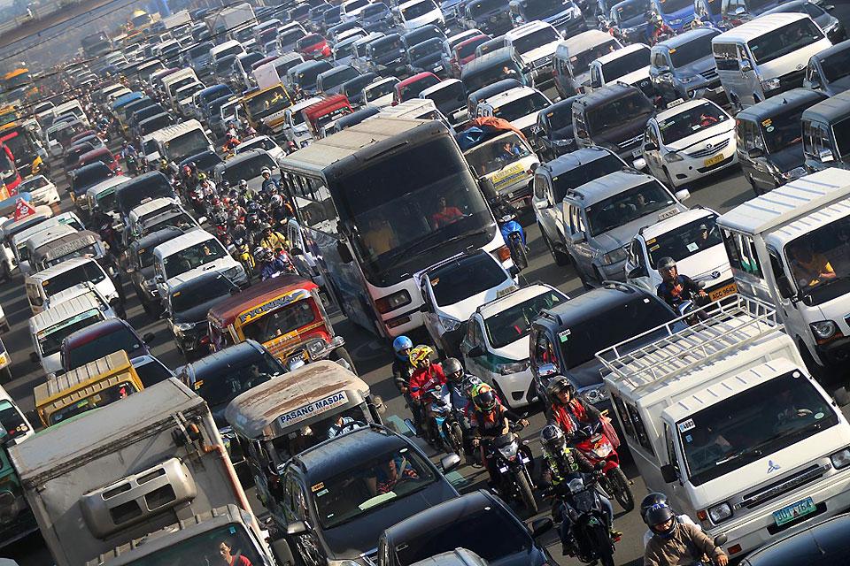 Metro Manila Is 3rd Worst Traffic In Southeast Asia survey Photos
