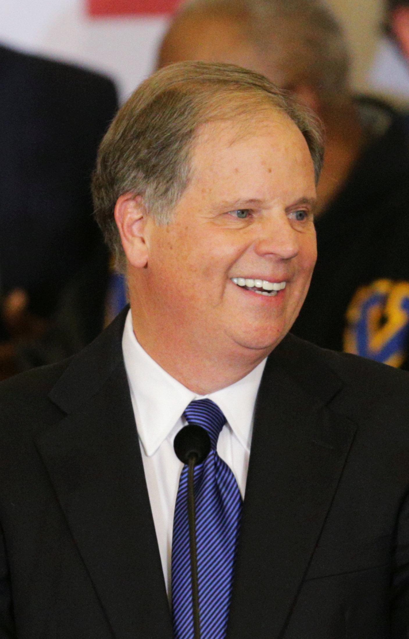 Democrat Jones wins US Senate seat in Alabama in blow to Trump GMA