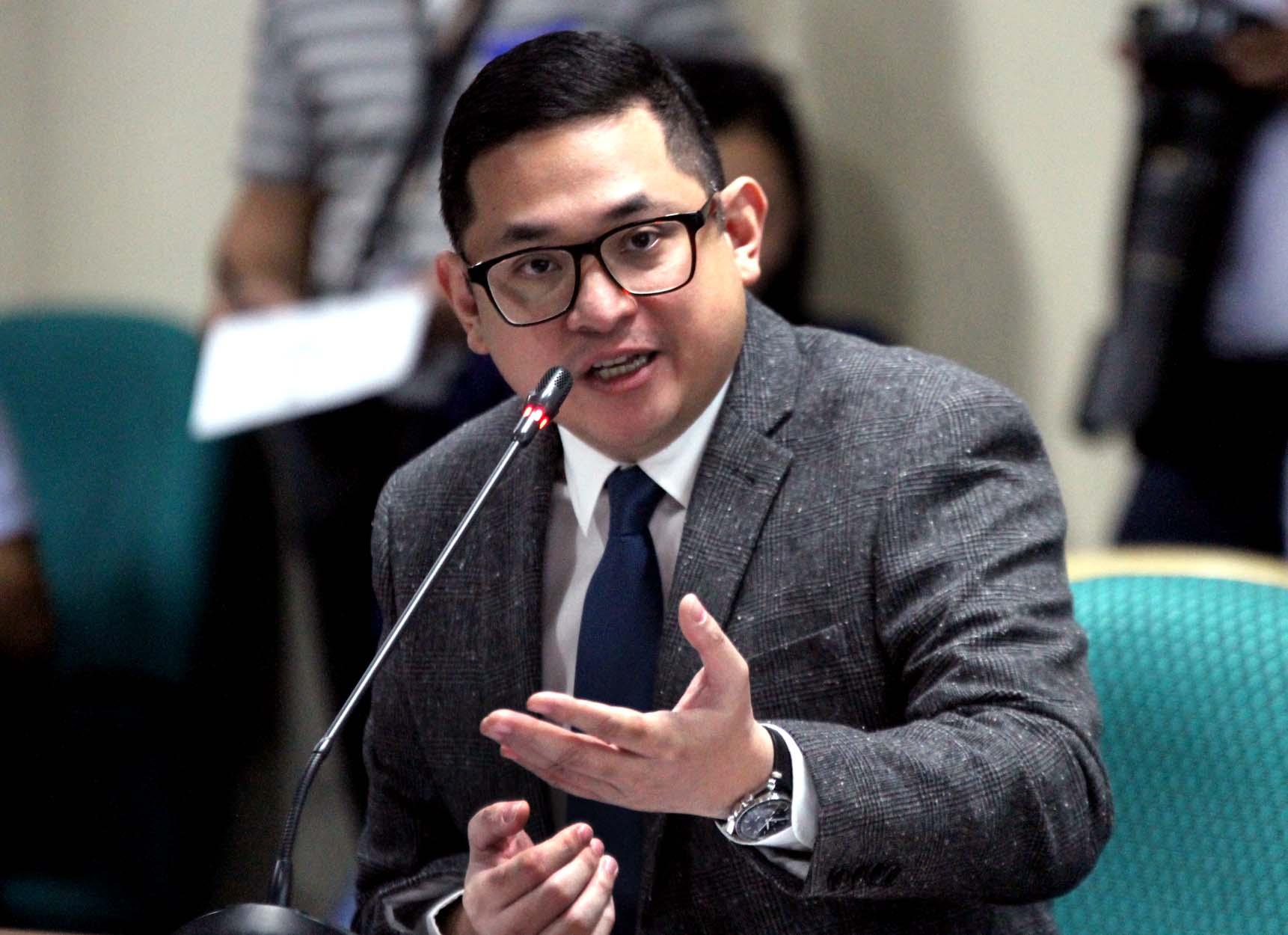 DISCUSSING BENHAM RISE: Senator Bam Aquino, chair of the Senate Committee on Science and Technology, listens to maritime law experts as they shed light on local research programs being undertaken in Benham Rise and the West Philippine Sea, during a Senate