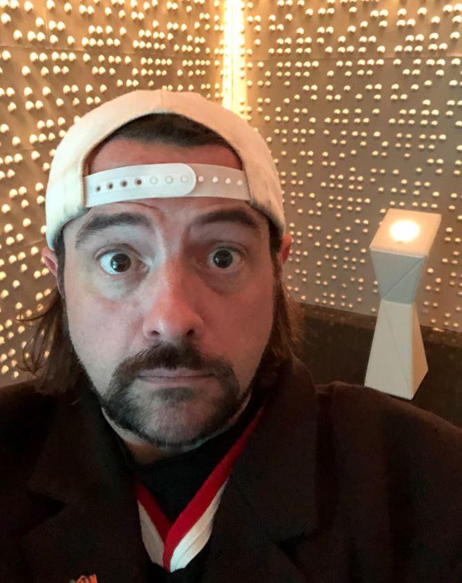 Filmmaker Kevin Smith suffers ‘massive heart attack’ | GMA News Online