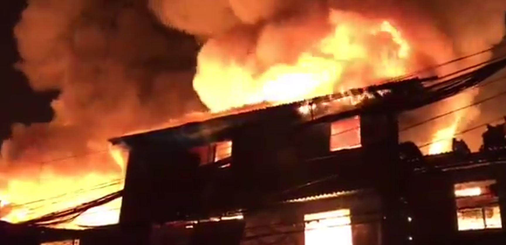 Fire in Quezon City leaves 350 families homeless | News ...