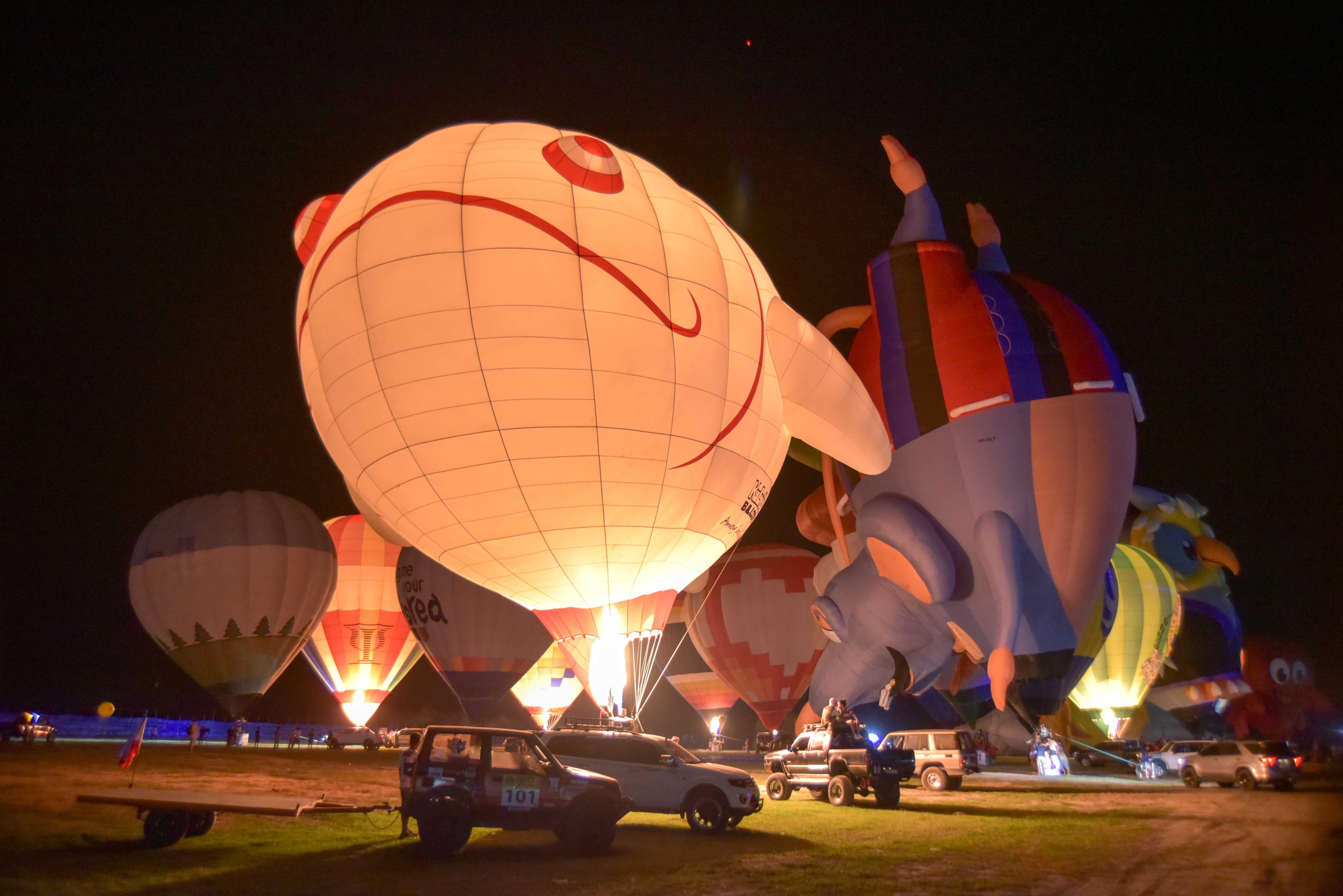 Thousands flock to Lubao’s International Balloon and Music Festival