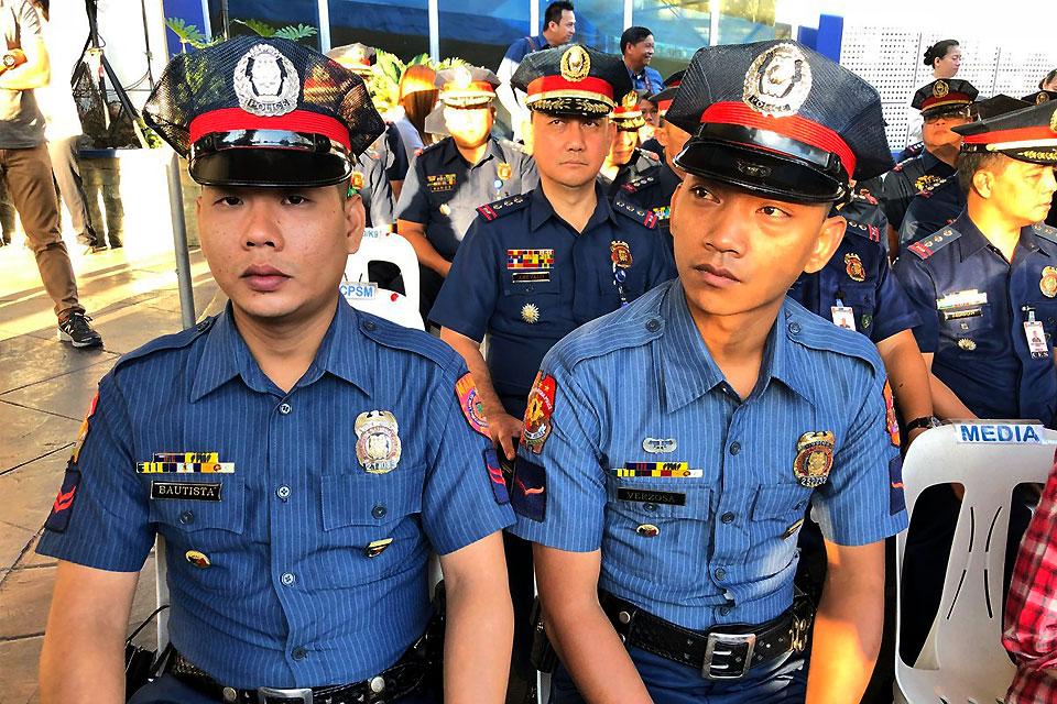 2 Courageous Cops Receive Awards From