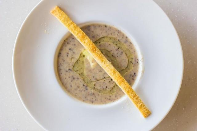 The mushroom soup uses three kinds of mushrooms from Tagaytay: Oyster, Shiitake, and Button. The trio of mushrooms makes a creamy and comforting soup, perfect for the cool Tagaytay weather.
