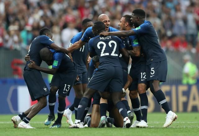 France lift second World Cup after winning classic final 4-2 │ GMA News