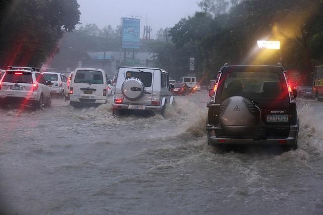 Red Rainfall Warning Still Up Over Metro Manila Rizal 6 Provinces Now Under Orange GMA News 