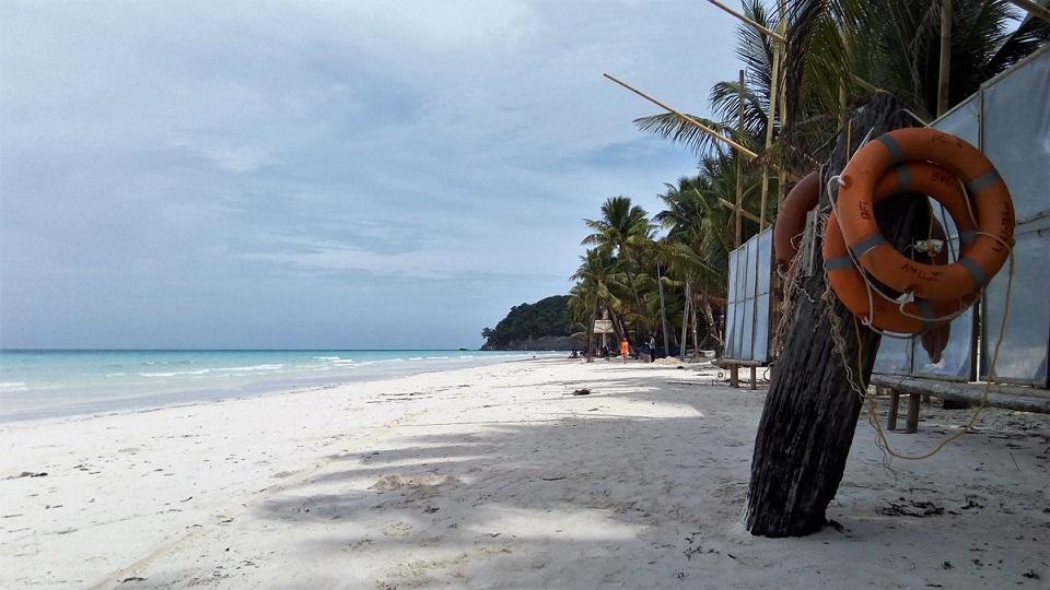 Liquor ban takes effect in Boracay, rest of Aklan