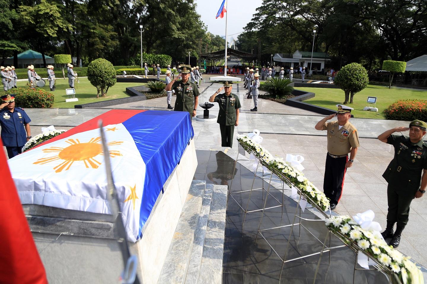 Army unveils Marawi murals for fallen soldiers at Libingan 