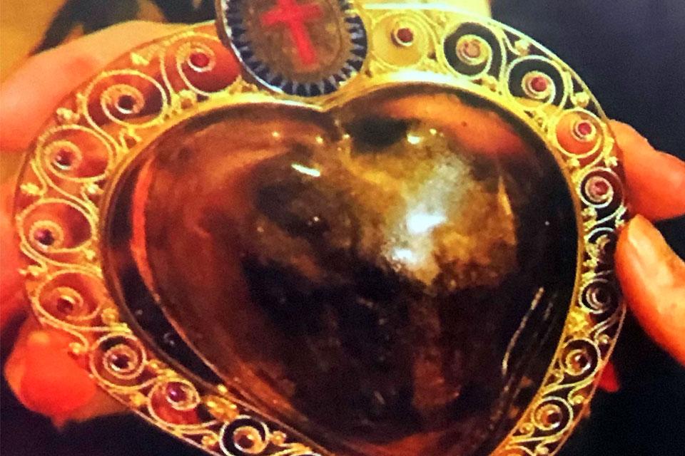 Heart relic of St. Camillus de Lellis finally arrives in PHL GMA News