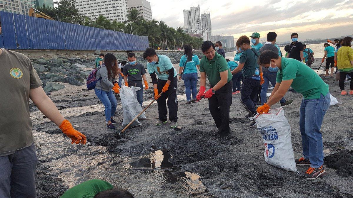 DSWD holds Manila Bay cleanup drive │ GMA News Online