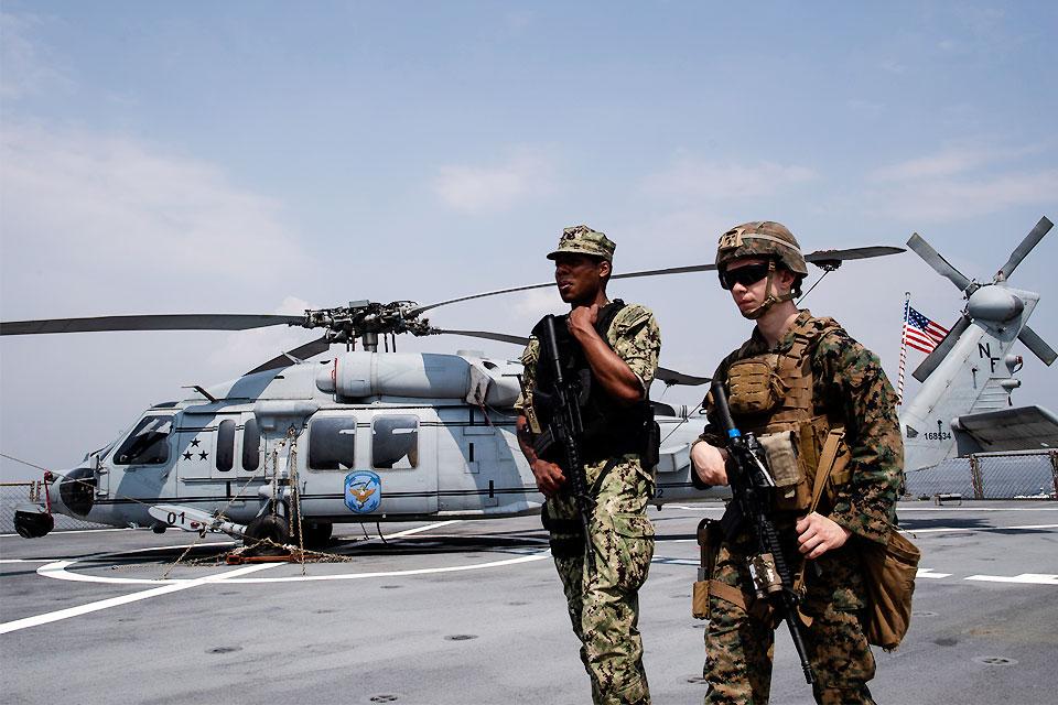 USS Blue Ridge arrives in Manila | Photos | GMA News Online