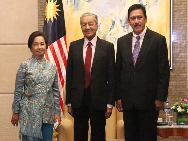 Arroyo, Sotto pay courtesy call on Malaysian PM Mahathir Mohamad | GMA ...