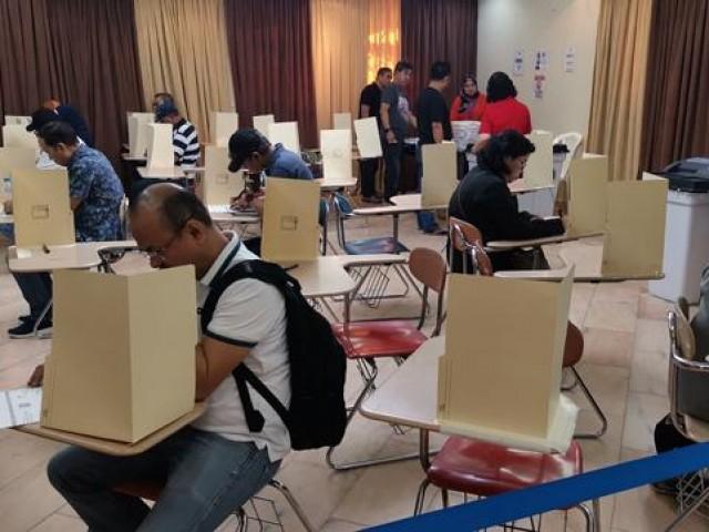 First day of OAV polls for PHL's 2019 midterm polls. --R. Choncha 