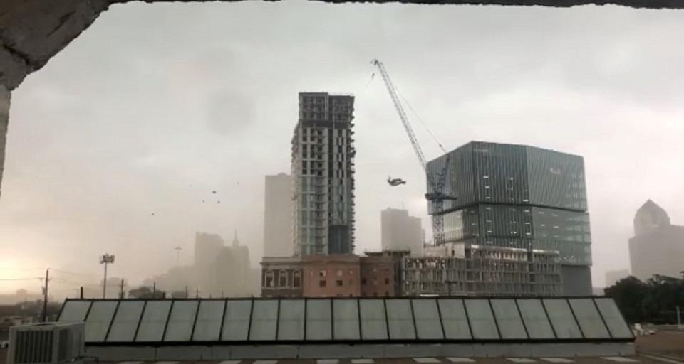 Crane collapses on Dallas, Texas apartment building, killing 1