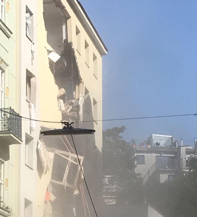Suspected gas blast in Vienna causes partial building collapse GMA