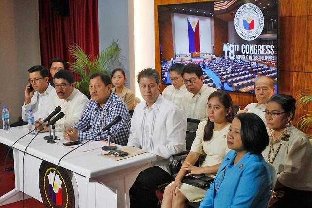 LP, Makabayan solons endorse Benny Abante as their minority leader