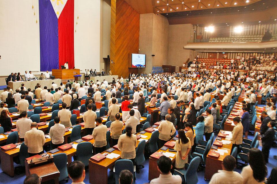 ABS-CBN to have 'time and day' in House for franchise renewal –solon | GMA  News Online