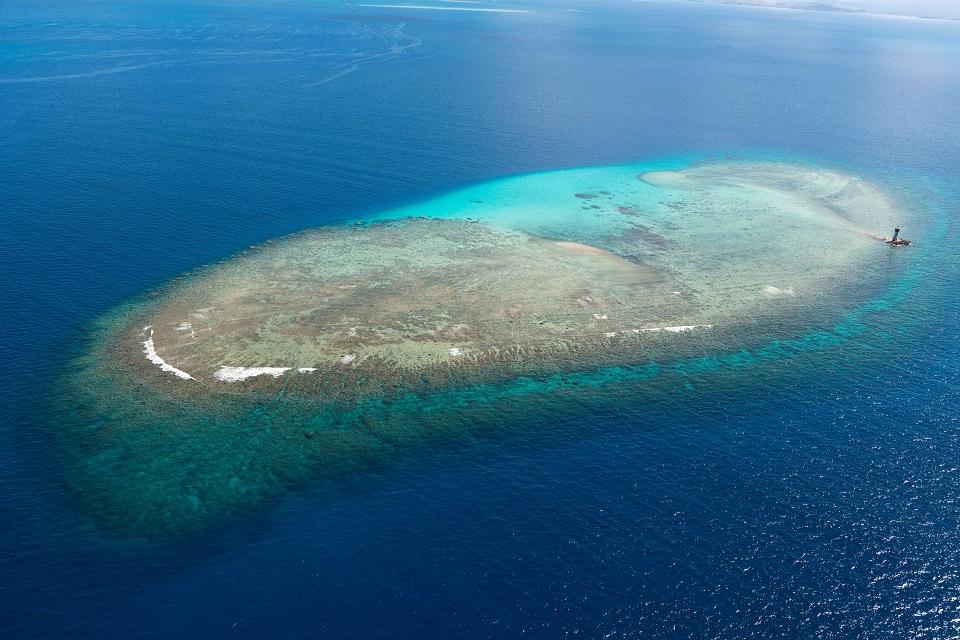 Magnitude 7.7 quake off New Caledonia triggers tsunami warning in South Pacific