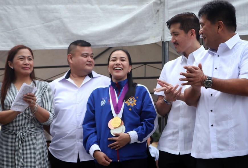 Pinay singer wins 9 medals in WCOPA, receives recognition from hometown