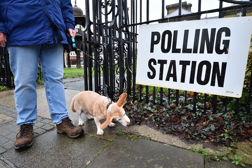 UK to lower voting age to 16 in landmark electoral reform
