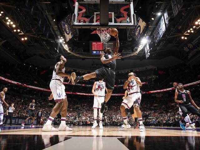 In bittersweet return, Leonard powers Clippers past Raptors