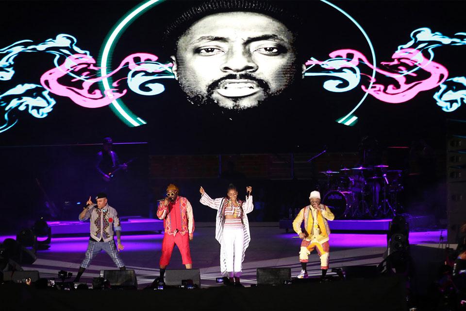 The Black Eyed Peas tops charts in move to Latin music GMA News Online