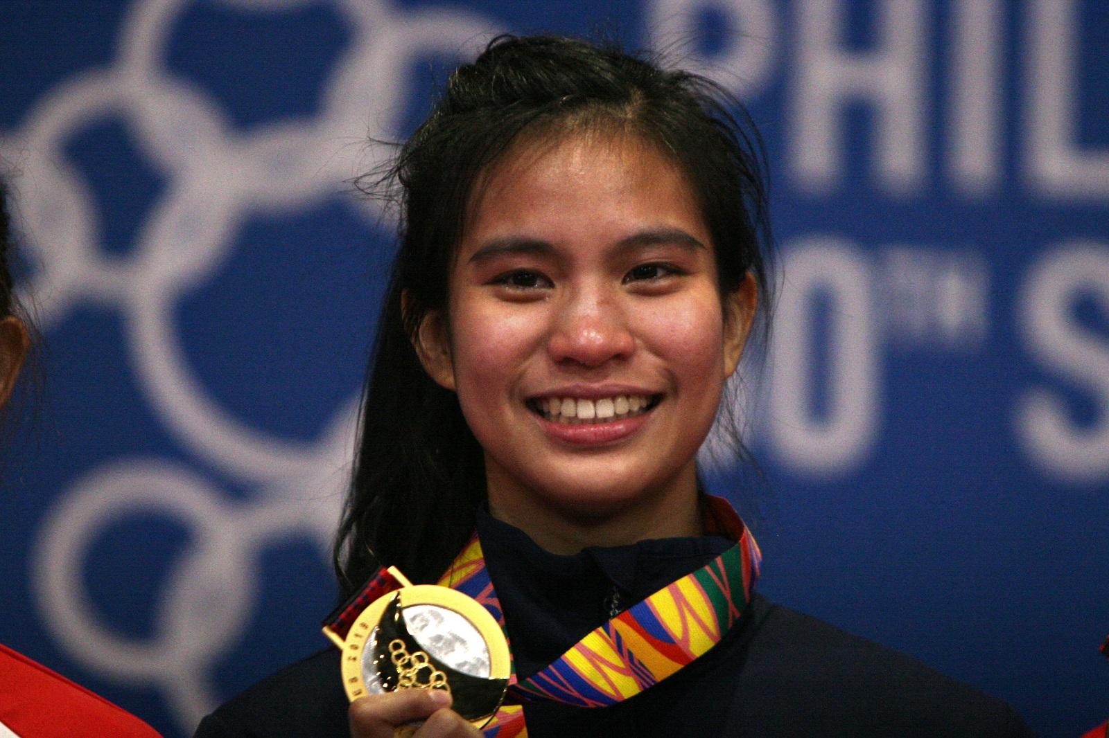 Jamie Lim emotional after SEA Games gold win | Photos | GMA News Online