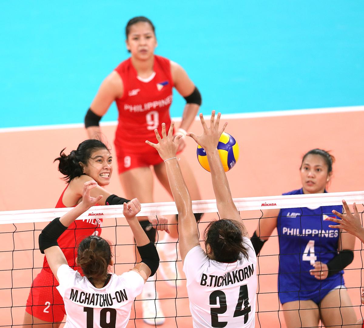 Phl Womens Volleyball Team Misses Podium Bows To Indonesia In 5 Set Heartbreaker Gma News Online