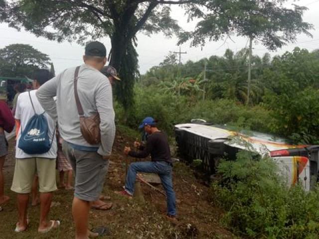 21 passengers hurt in Kidapawan City road incident —police | GMA News ...