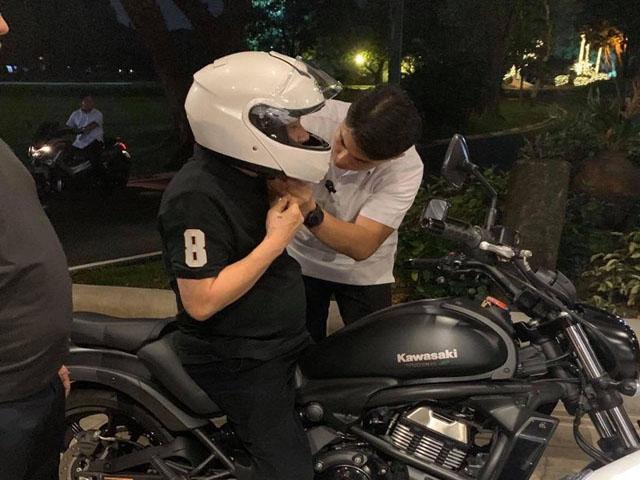 Duterte rides motorcycle again | GMA News Online