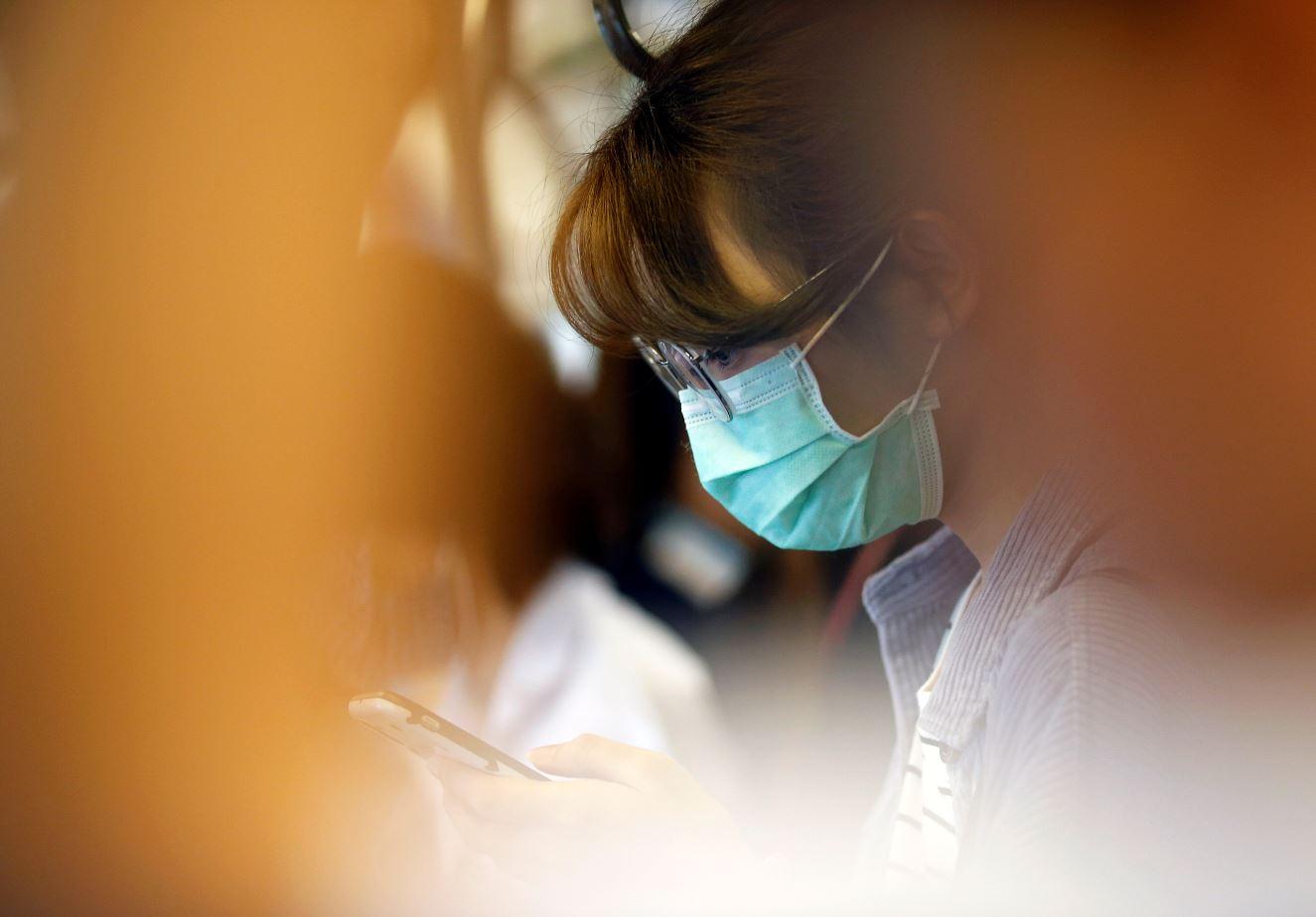 Mask must fit properly to cover nose and mouth, doctor reminds public ...